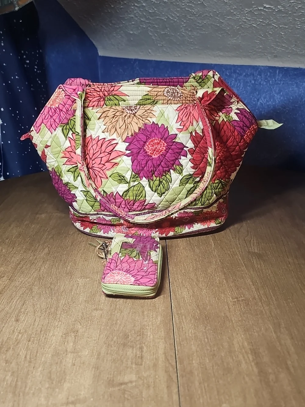 Vera Bradley Hello Dahlia! Tote Handbag With Matching Wristlet Wallet